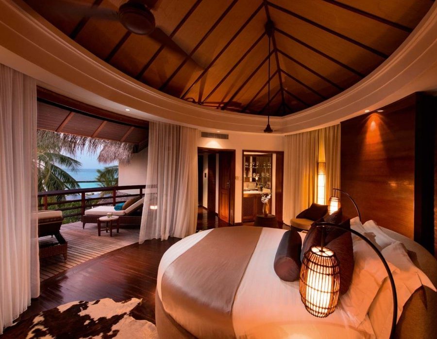 big_halaveli-maldives-2016-presidential-suite-master-bedroom